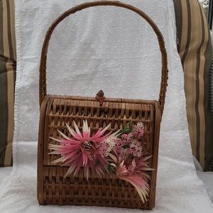 Vintage Straw Purse with pink flower
